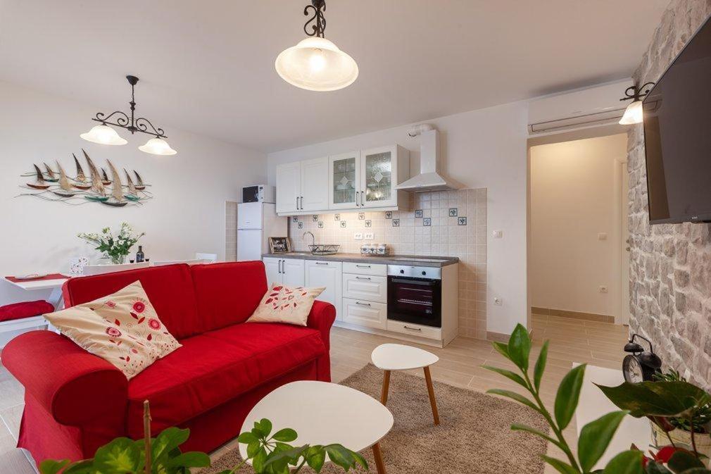 Apartmani Mirona - Tucepi Bagian luar foto