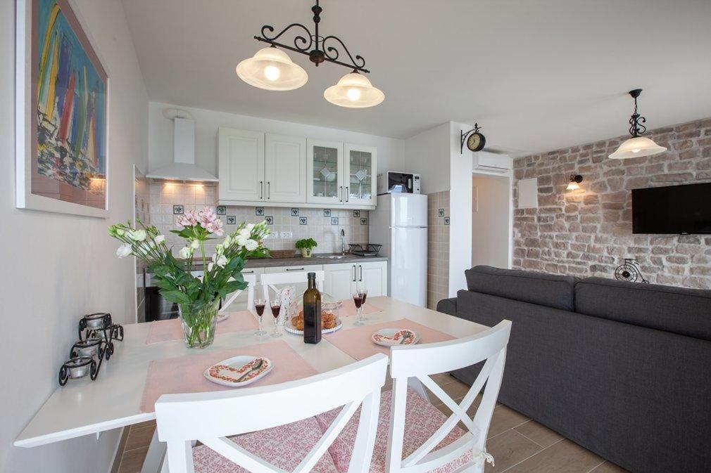 Apartmani Mirona - Tucepi Bagian luar foto