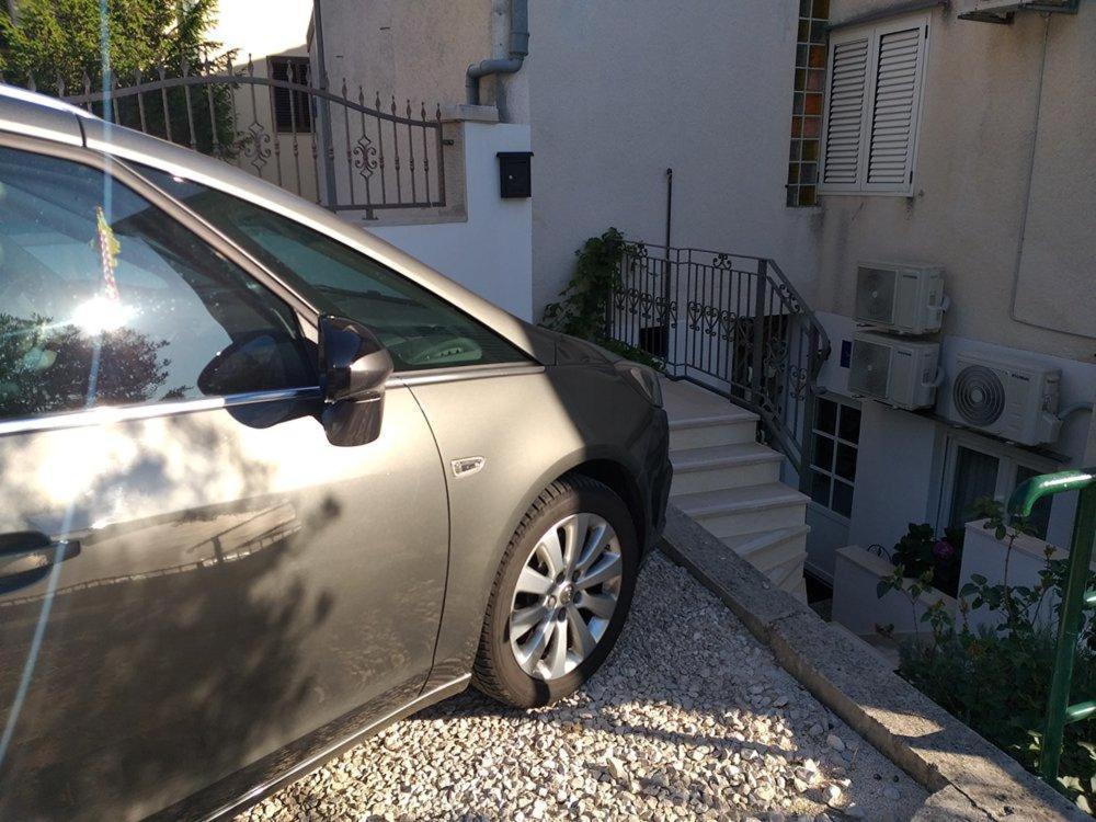 Apartmani Mirona - Tucepi Bagian luar foto