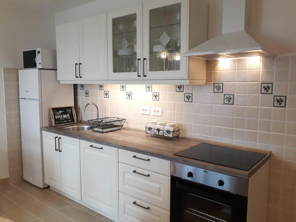 Apartmani Mirona - Tucepi Bagian luar foto