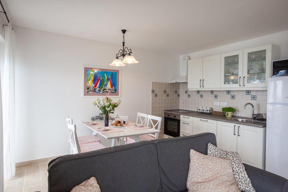 Apartmani Mirona - Tucepi Bagian luar foto