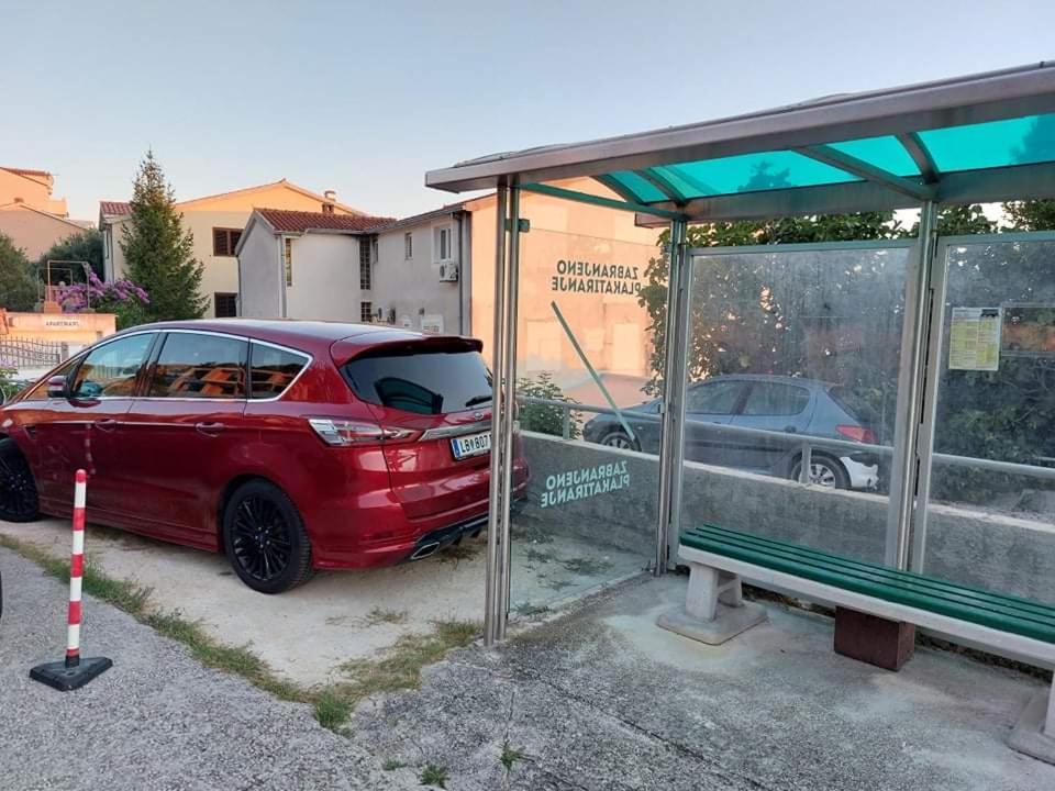 Apartmani Mirona - Tucepi Bagian luar foto